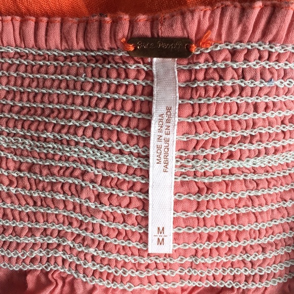 ❌sold❌ Free People flowy smocked waist shorts - Picture 4 of 5